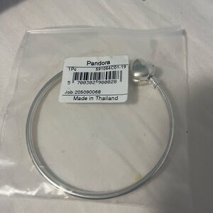 NWT Pandora heart bangle bracelet  silver